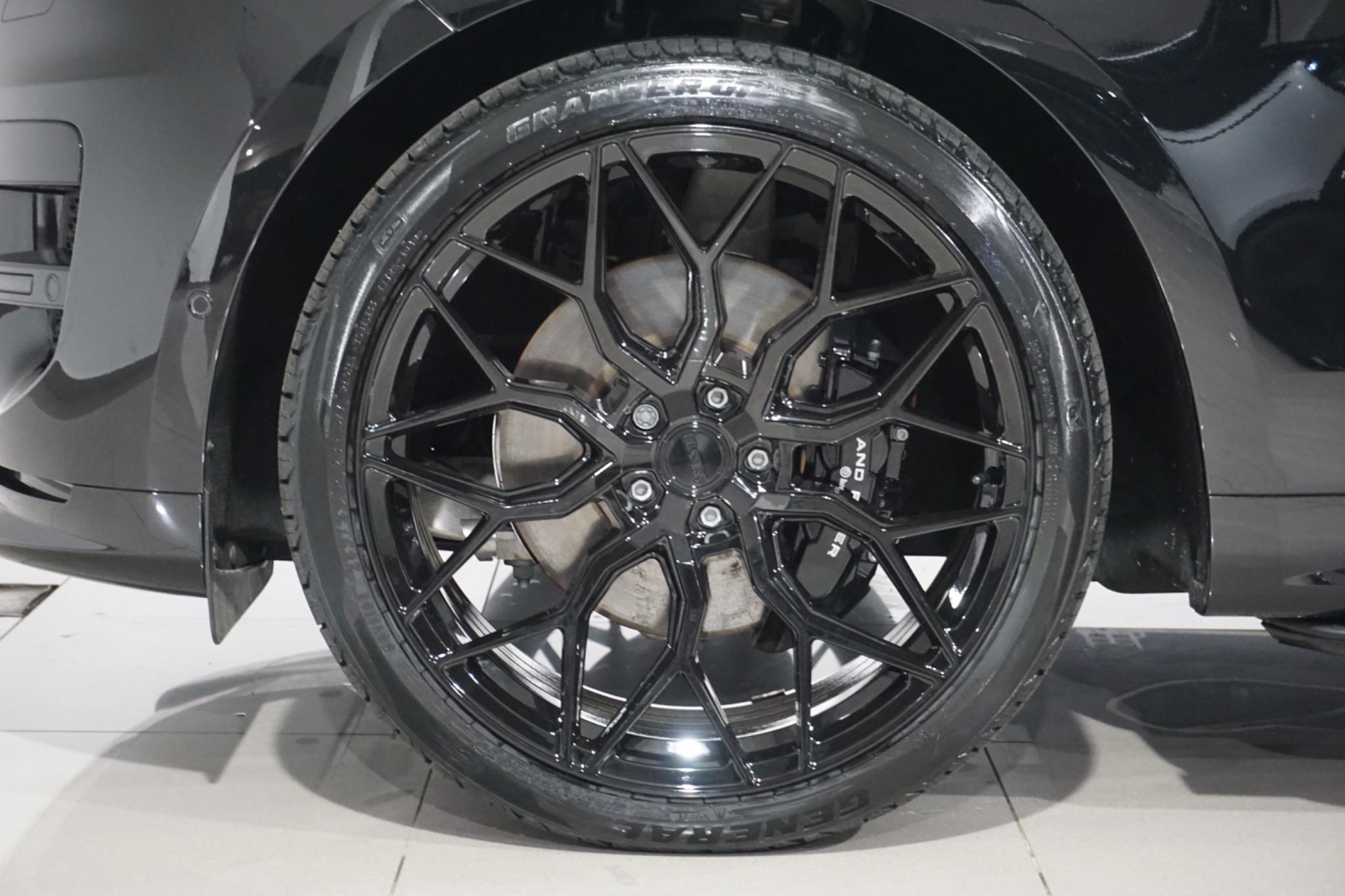 Land Rover Range Rover Sport 3.0 D300 MHEV Dynamic SE Auto 4WD Euro 6 (s/s) 5dr